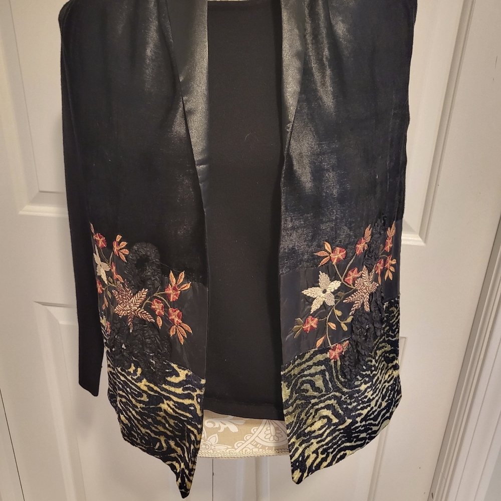 Twos Company Black Velvet  Scarf